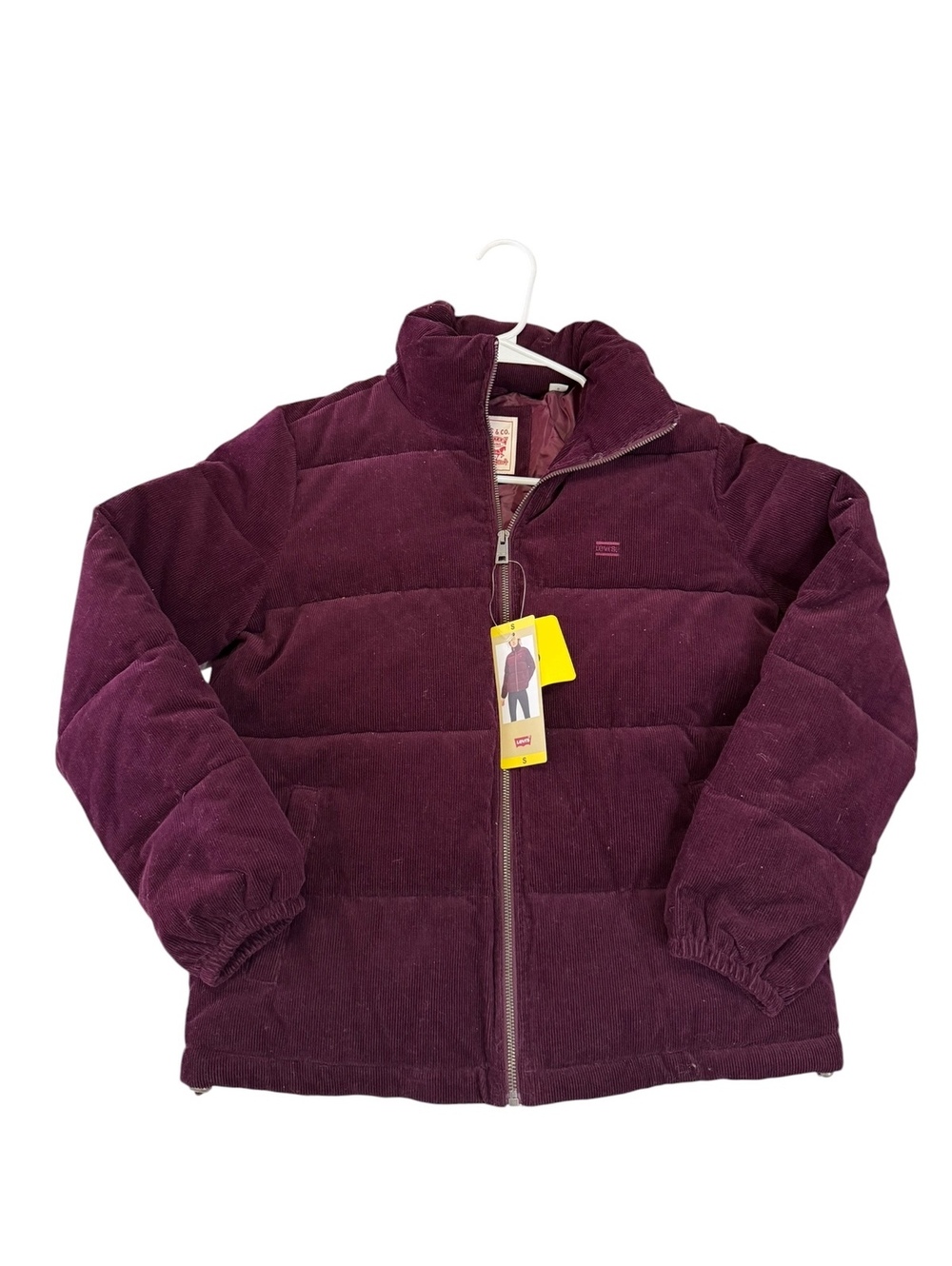 Levi’s Woman’s Corduroy Puffer Jacket Full Zip Coat in Burgundy